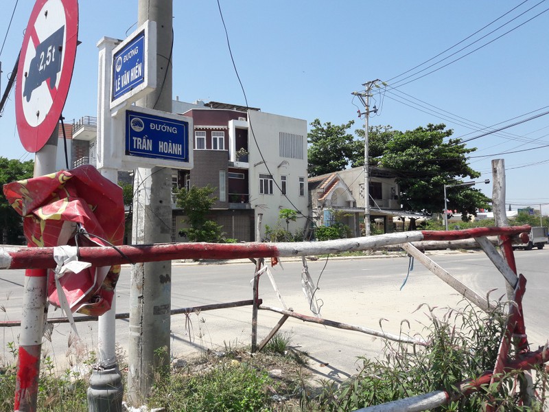 Bay chong tren con duong 1 km lam 9 nam chua xong o Da Nang