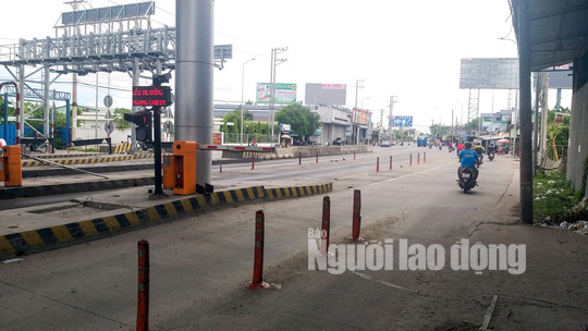 Tam dung thu phi Tram BOT T2, cho kiem dem xe-Hinh-4