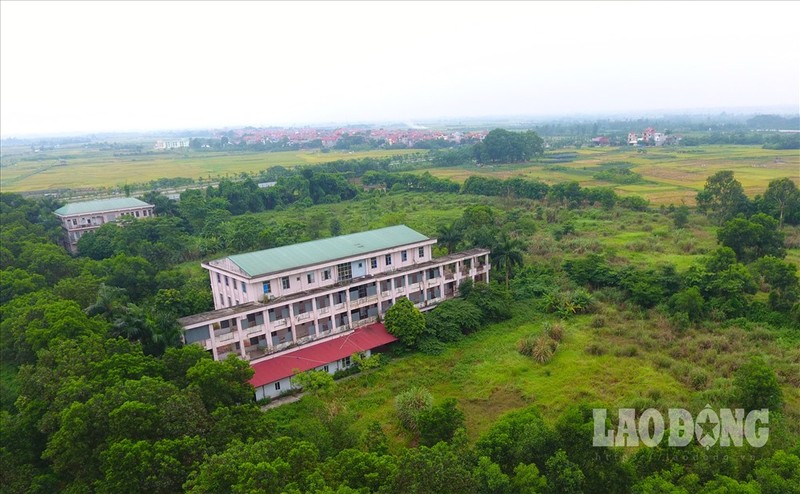 Benh vien 2.700 ti bo hoang, 1.000 giuong benh van nam tren giay-Hinh-10