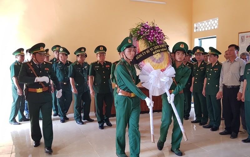 Nguoi dan khoc nhu mua tien dua Thieu ta bien phong Thanh Hoa hi sinh khi bat ma tuy-Hinh-5