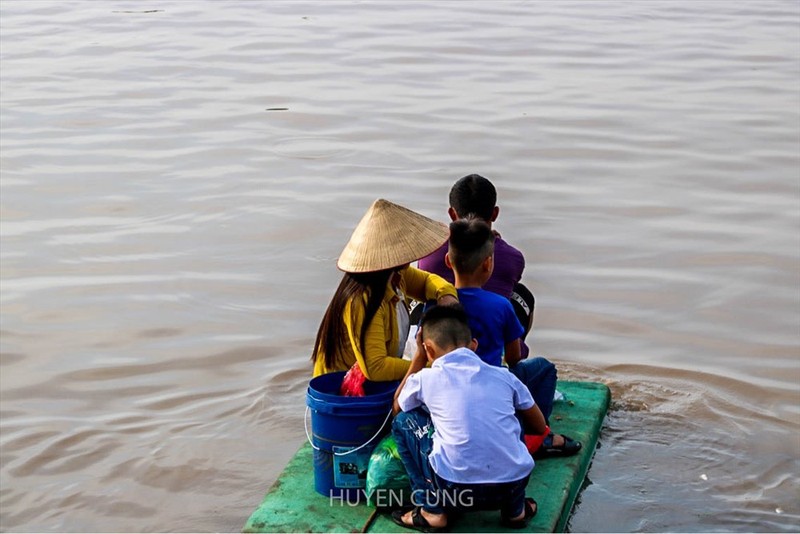 Mua he “doan vien” cua cac gia dinh ngu dan tren cang ca Ngoc Hai-Hinh-5