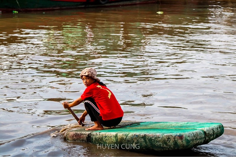 Mua he “doan vien” cua cac gia dinh ngu dan tren cang ca Ngoc Hai-Hinh-8