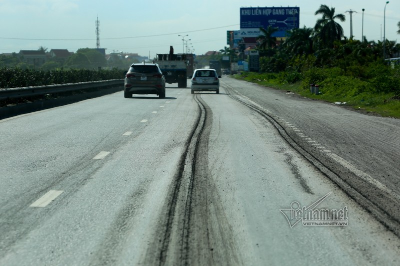 Tai nan tham khoc o Hai Duong: CSGT tiet lo nguyen nhan-Hinh-16