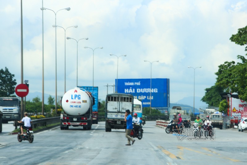 Tai nan tham khoc o Hai Duong: CSGT tiet lo nguyen nhan-Hinh-8