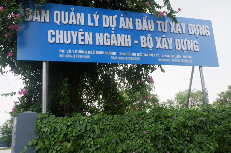 Ha Noi bat ngo thao go bien ten duong Ngo Minh Duong-Hinh-3