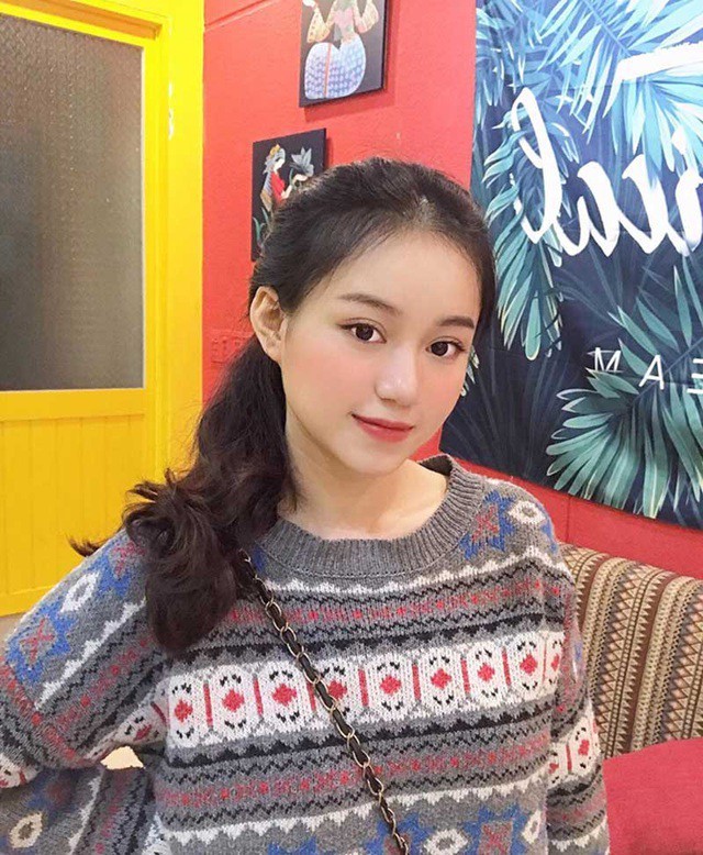 Lop pho hoc tap dien ao dai trang xinh noi bat trong le chao co-Hinh-9