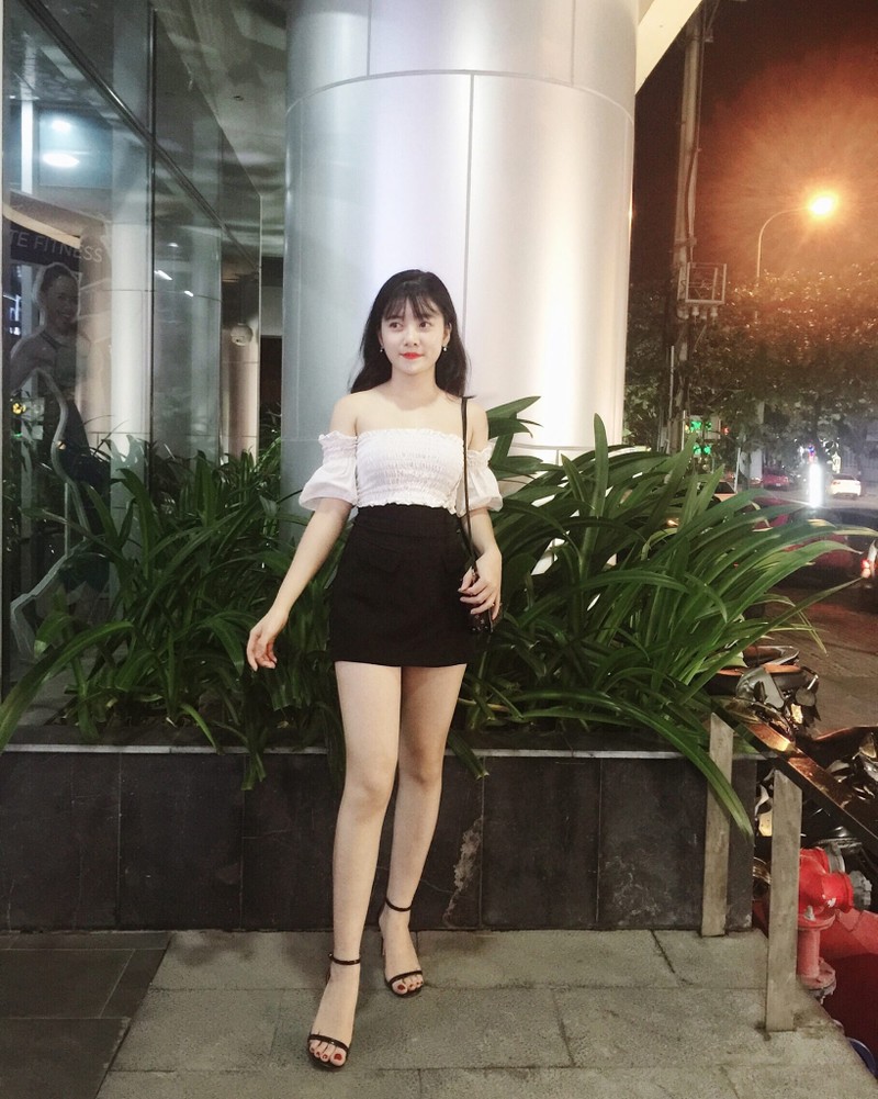 Hotgirl sinh vien Nghe An moi gioi mai dam: Tiet lo dan “tu ba” cao gia gia ngay tho-Hinh-3