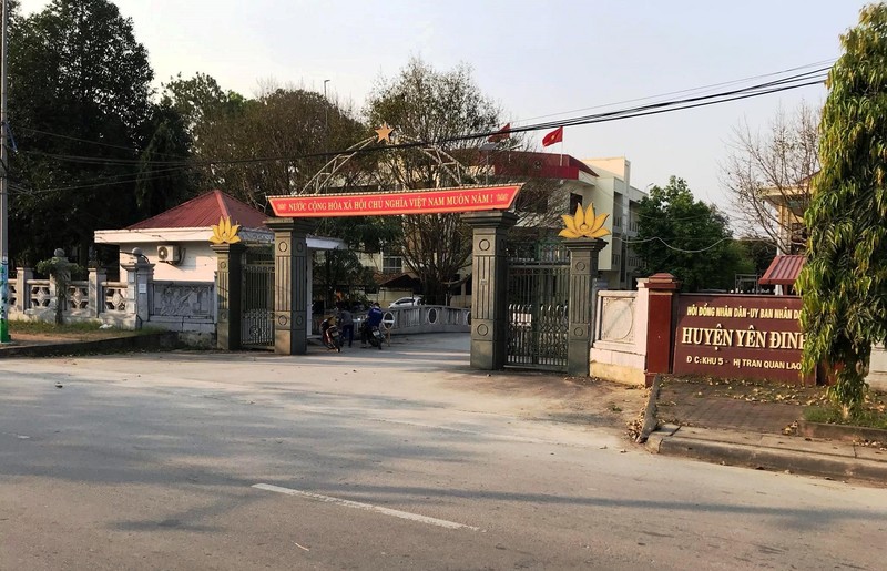 Huyen kien xa doi tien, quan xa no tien ty va nhung chuyen 