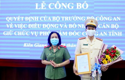 Nu Thieu tuong Cong an dau tien Bui Tuyet Minh nghi huu-Hinh-5