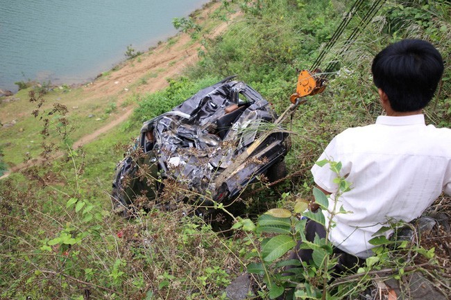 Ha Giang: Xe U oat lao xuong vuc khien 3 nguoi tu vong