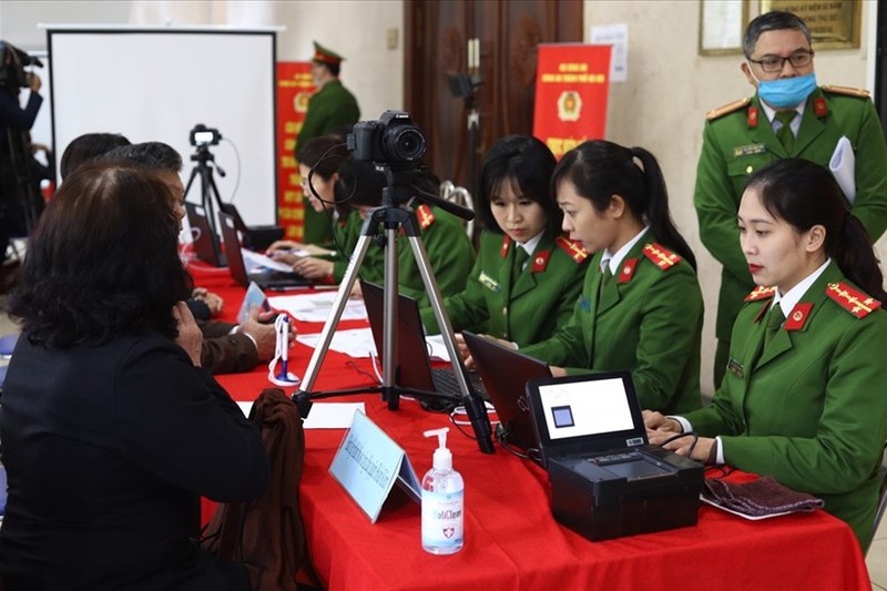 Ho khau tinh khac co duoc lam can cuoc cong dan o Ha Noi?