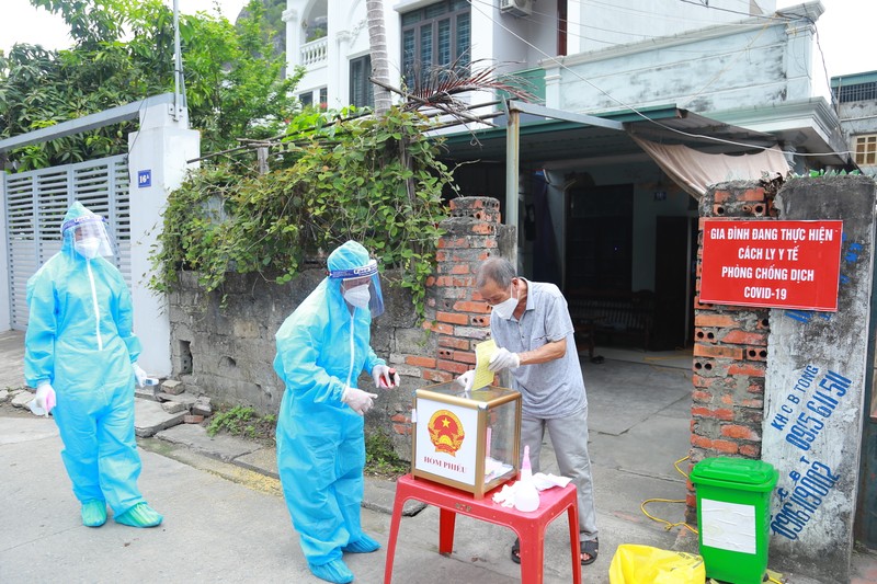 Quang Ninh: San sang phuong an bau cu trong khu vuc phong toa COVID-19