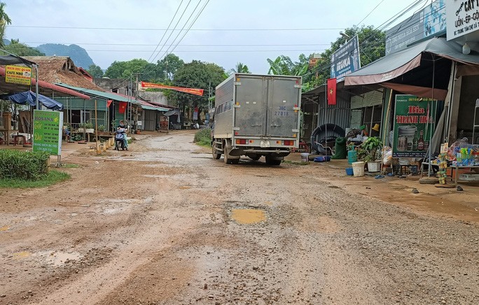 Duong 70 ti dong vua lam xong, nhieu doan da “nat nhu tuong“-Hinh-2