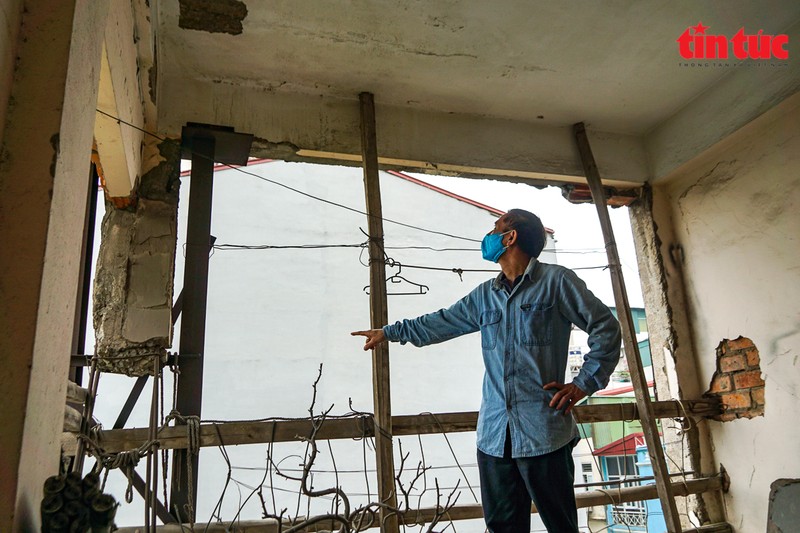 Ha Noi: Can canh cac khu tap the phai di dan khan cap trong mua mua bao-Hinh-9