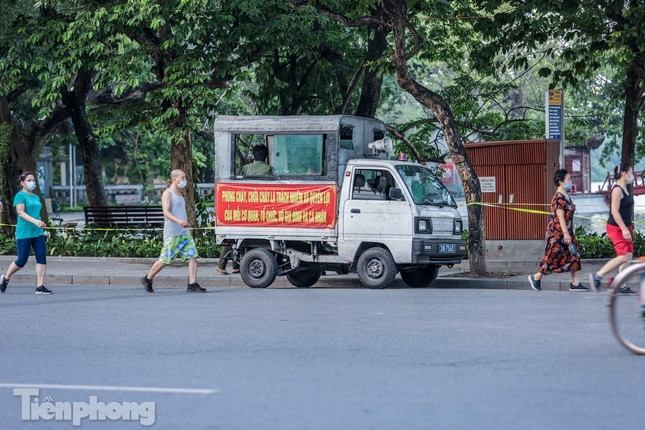 Ha Noi giang day chan khap loi, dan van tap the duc bat chap COVID-19-Hinh-14