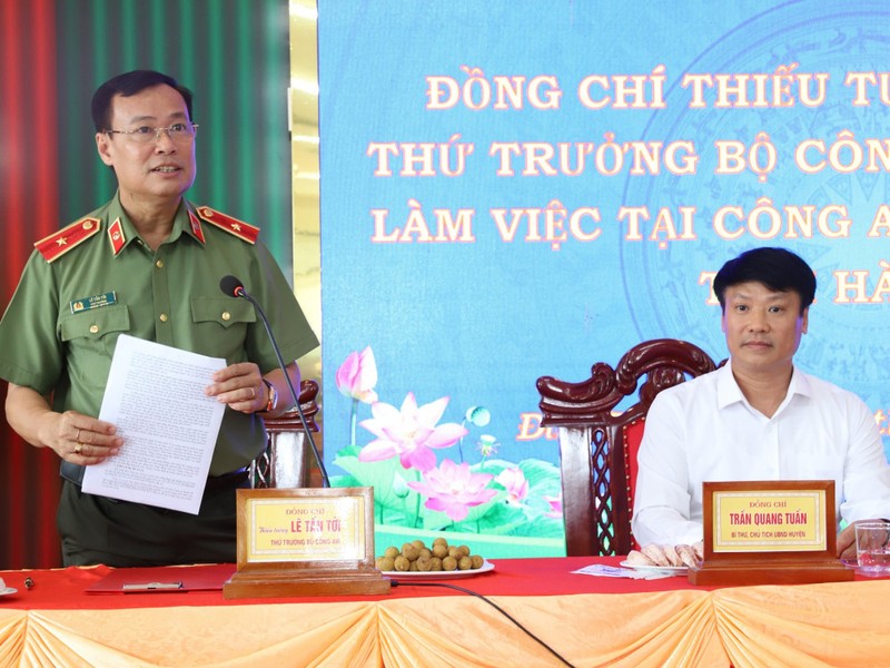 Thu truong BCA duoc gioi thieu lam Chu nhiem Uy ban QPAN la ai?-Hinh-6