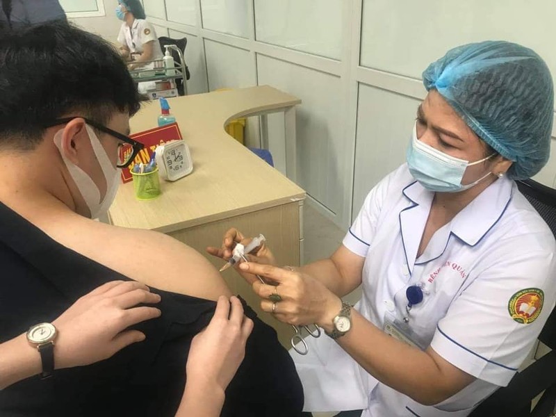 Anh va CH Czech cong bo vien tro Viet Nam 665 nghin lieu vaccine