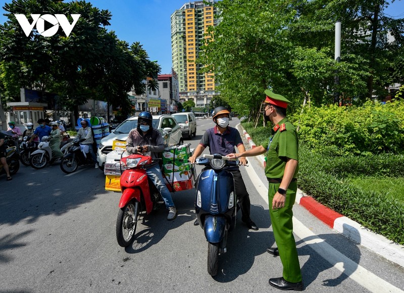 Ha Noi: “Khong co chuyen do bo cac chot kiem soat phong dich“