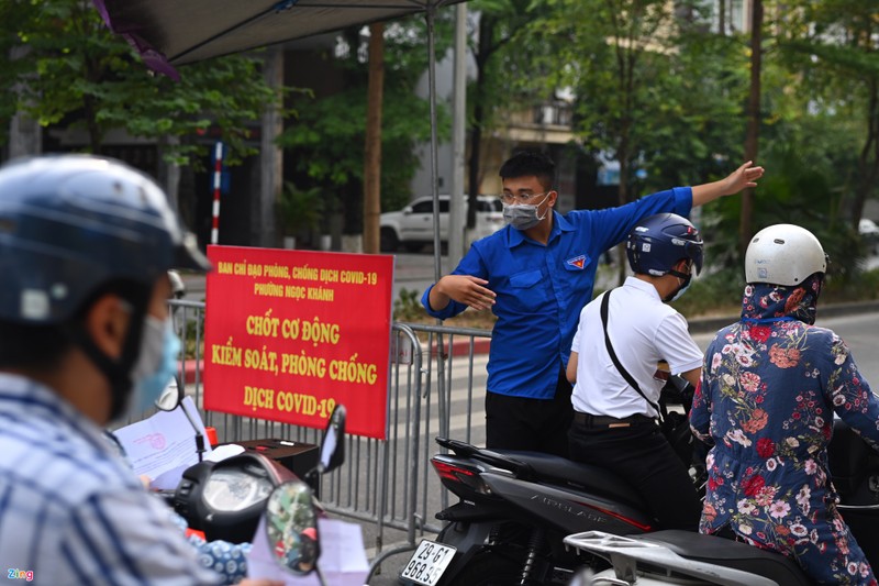 Nhieu chot kiem soat Covid-19 o Ha Noi bi un u-Hinh-4