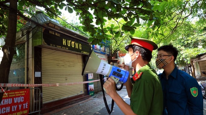 Bi thu Thanh uy Ha Noi yeu cau tang cuong kiem soat nguoi ra duong-Hinh-3