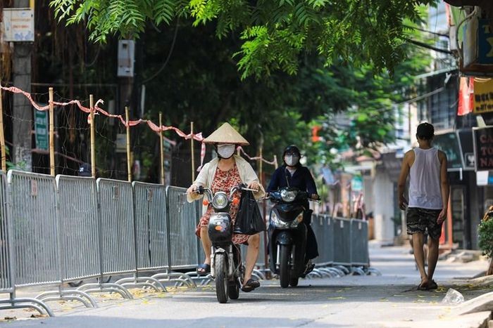 Cuoc song cua nguoi dan 3 'o dich' o Ha Noi dan binh thuong-Hinh-17