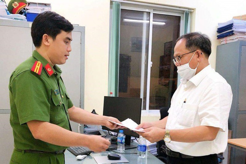 Ong Tat Thanh Cang tiep tuc bi de nghi truy to