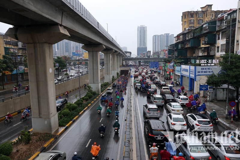 Nguoi Ha Noi di lam ngay dau tuan trong mua ret-Hinh-2