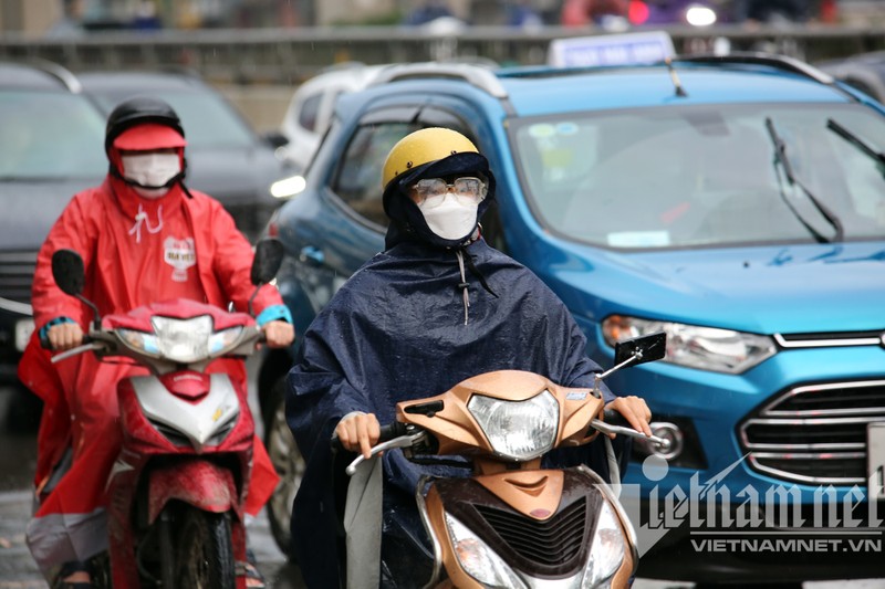 Nguoi Ha Noi di lam ngay dau tuan trong mua ret-Hinh-5