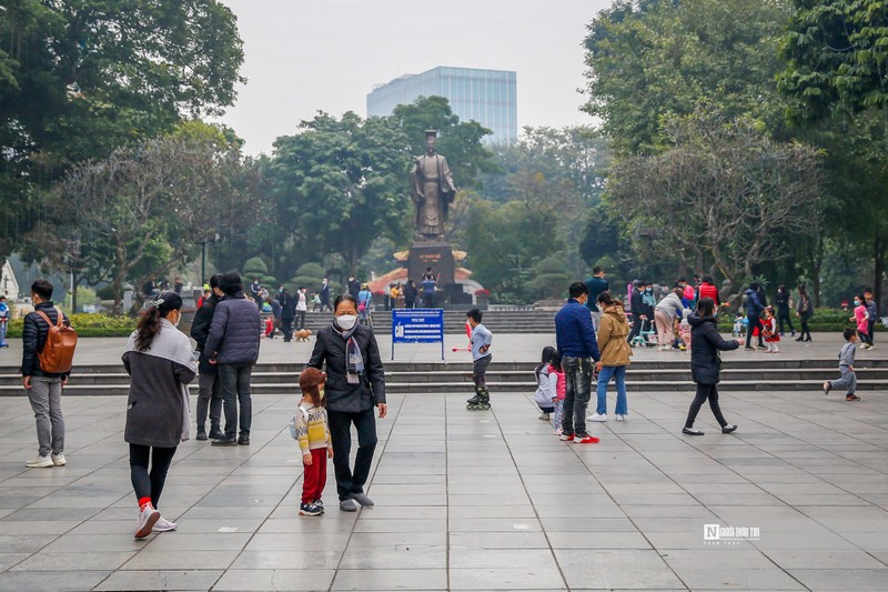 Nhon nhip du khach den cac diem du lich Thu Do-Hinh-9