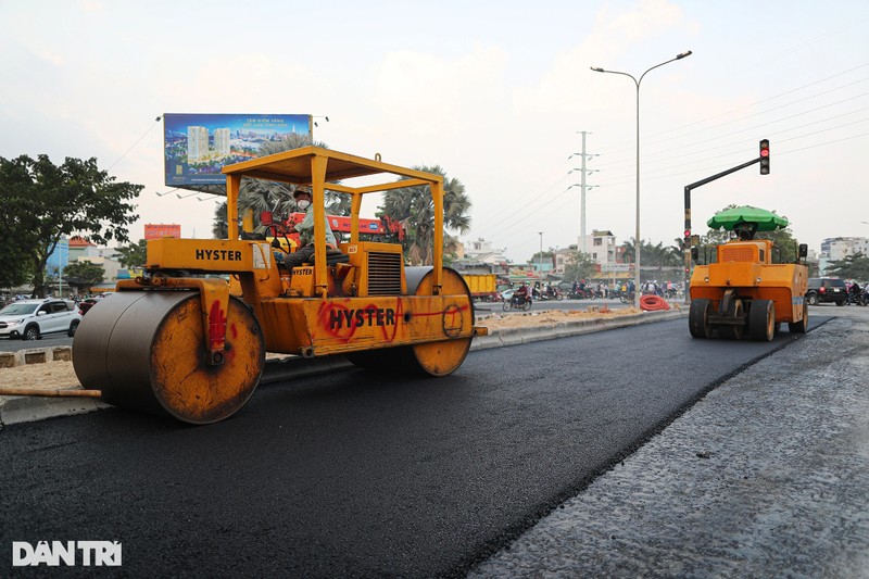 Dai lo Nguyen Van Linh duoc nang cap tu 6 len 10 lan xe-Hinh-6