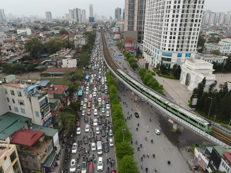 Giao thong Ha Noi roi nhu to vo ngay dau tuan-Hinh-3