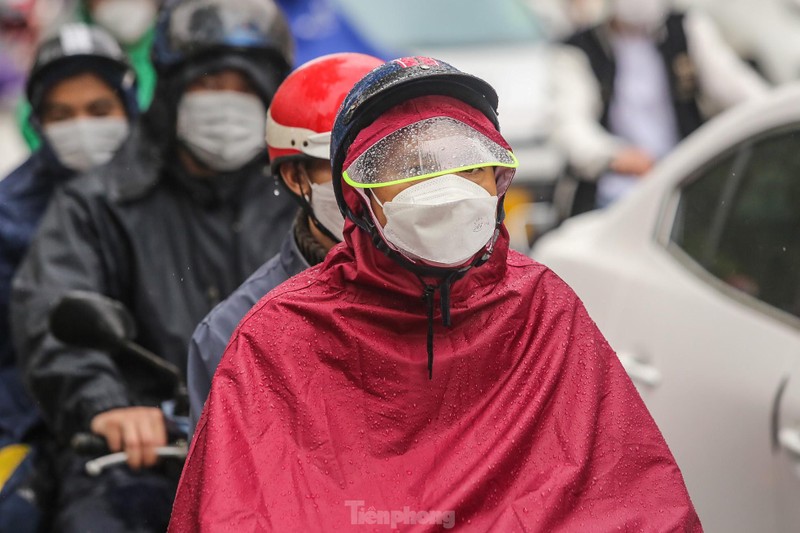 Pho phuong Ha Noi tac 'khong loi thoat' trong ngay dau tuan mua ret-Hinh-8