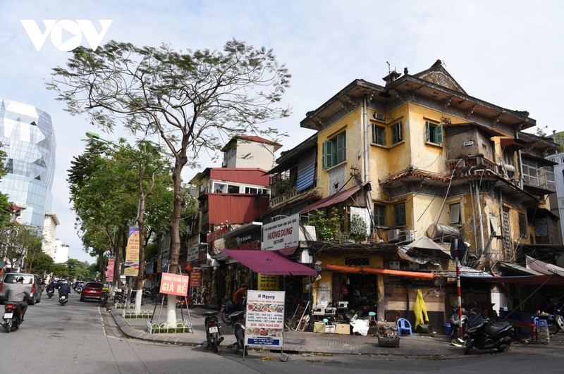 Can canh nhung biet thu xay truoc 1954 xuong cap se duoc Ha Noi chinh trang-Hinh-11