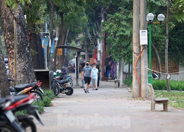 Ngam pho di bo quanh ho Thien Quang sap duoc dua vao hoat dong-Hinh-12