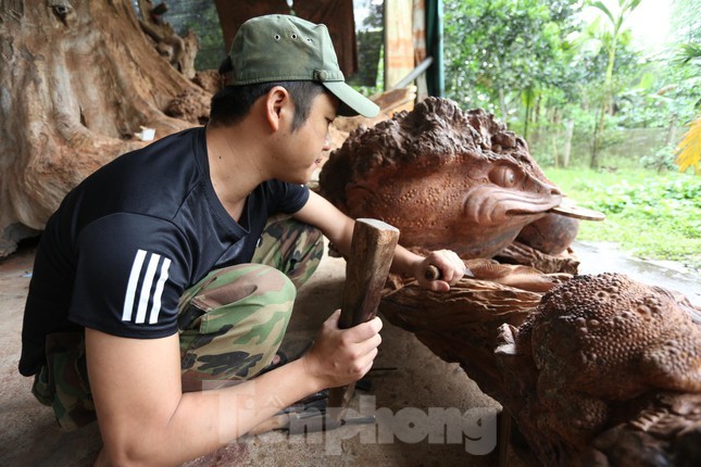 Chang trai 'bien' re cay bo di thanh tuong dieu khac nghe thuat-Hinh-6