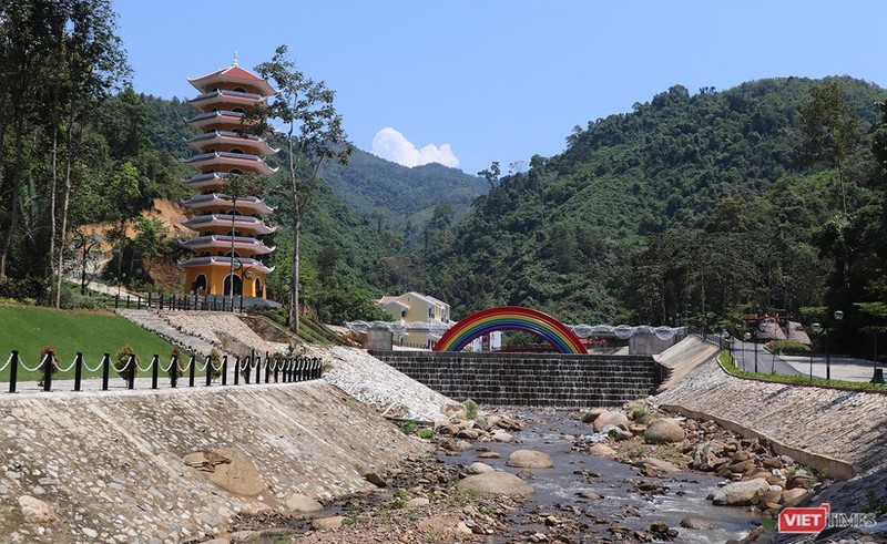 Quang Nam: Tuyet tac thien nhien Cong troi Dong Giang ngay xua va bay gio-Hinh-18