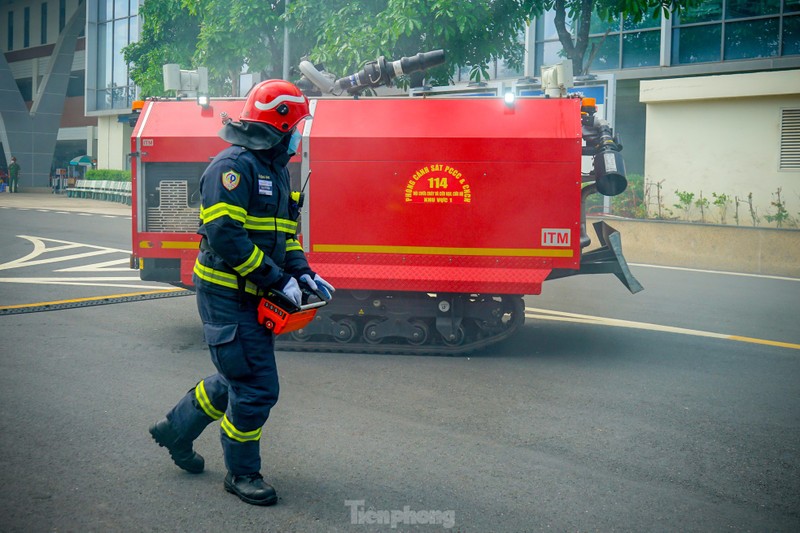 Hon 1.000 nguoi tham gia dien tap chua chay tai benh vien-Hinh-4