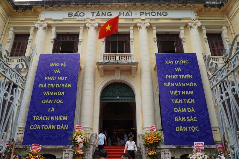 Gan 300 co vat duoc trung bay o Hai Phong