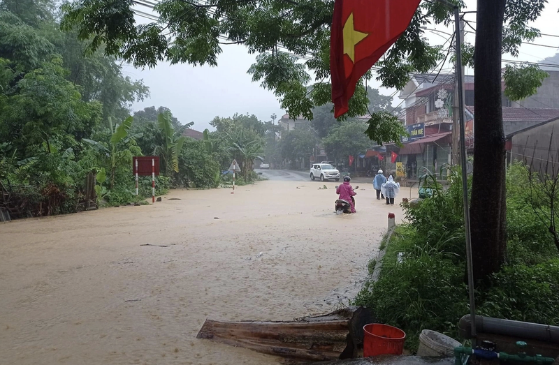 Lang Son: Mua lon bien pho thanh song, 1 nguoi tu vong-Hinh-5