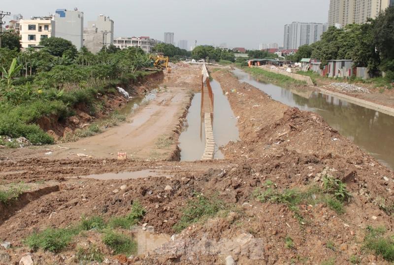 Ha Noi: Duong ngap, tram bom tieu ung 4.700 ty dong te liet-Hinh-10