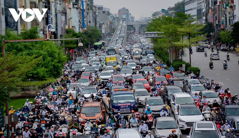 Giao thong Ha Noi tiep tuc tac nghen keo dai trong ngay dau tuan-Hinh-14