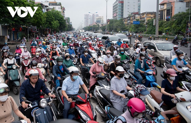 Giao thong Ha Noi tiep tuc tac nghen keo dai trong ngay dau tuan-Hinh-3