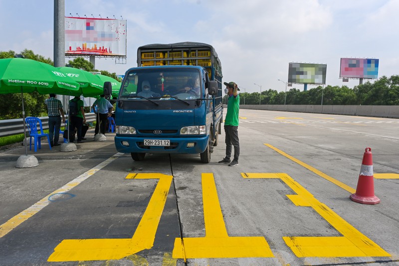 Nhieu su co ngay dau thu phi ETC 100% o cao toc Ha Noi - Hai Phong-Hinh-3