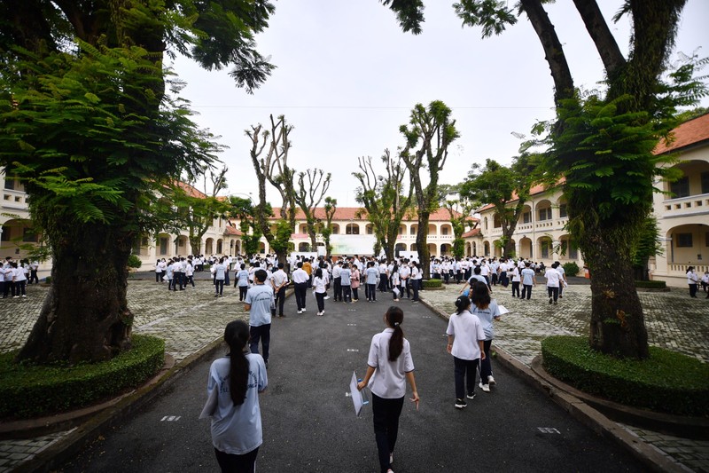 Si tu TP HCM voi va chay vao phong thi mon dau tien