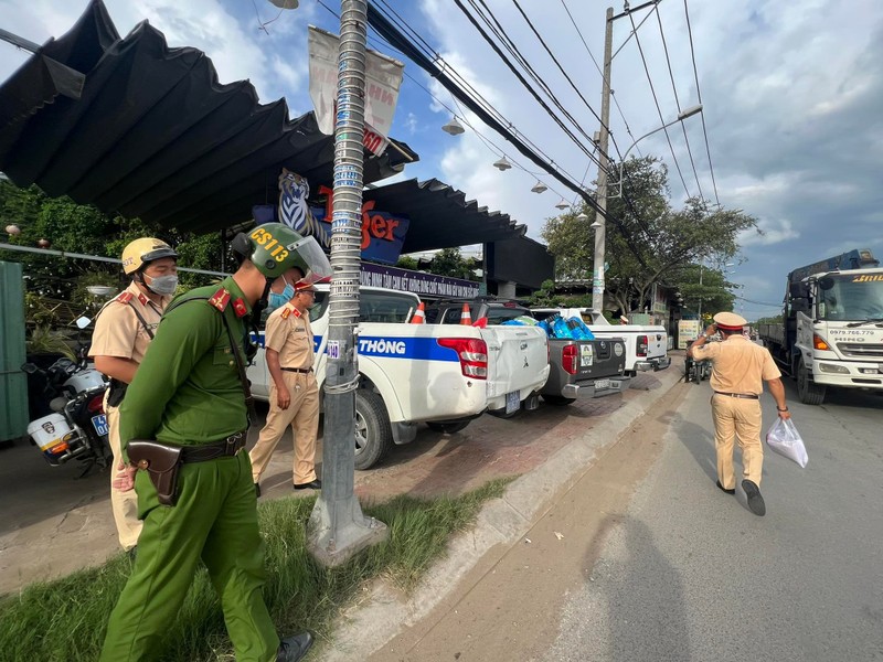 Tuyen truyen, van dong khong lai xe sau khi uong ruou bia