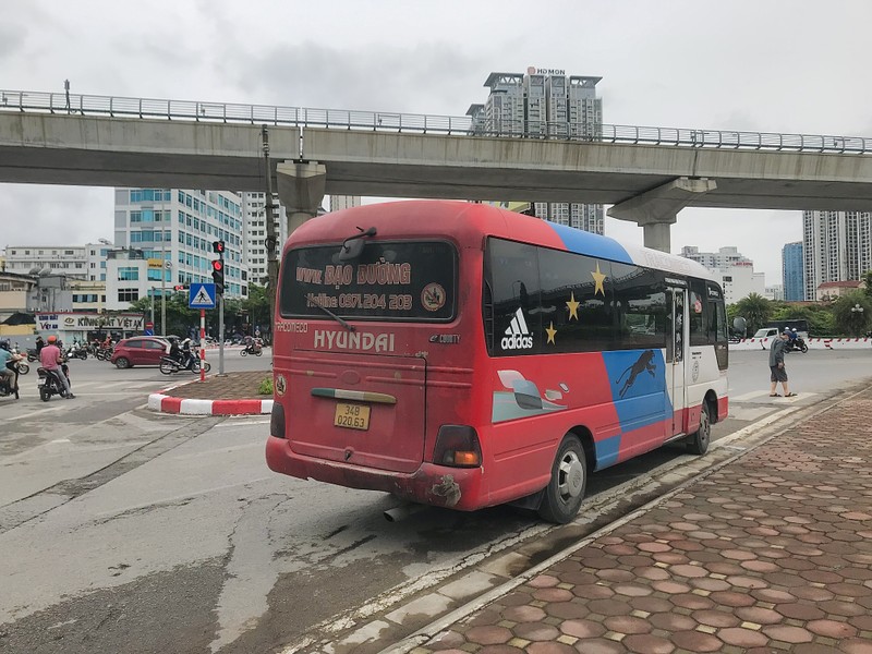 CSGT Ha Noi xu ly vi pham, tuyen truyen dam bao ATGT-Hinh-6