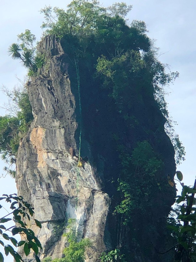 5 gio dua nan nhan tu vong ket tren vach nui cao hiem tro xuong dat-Hinh-3