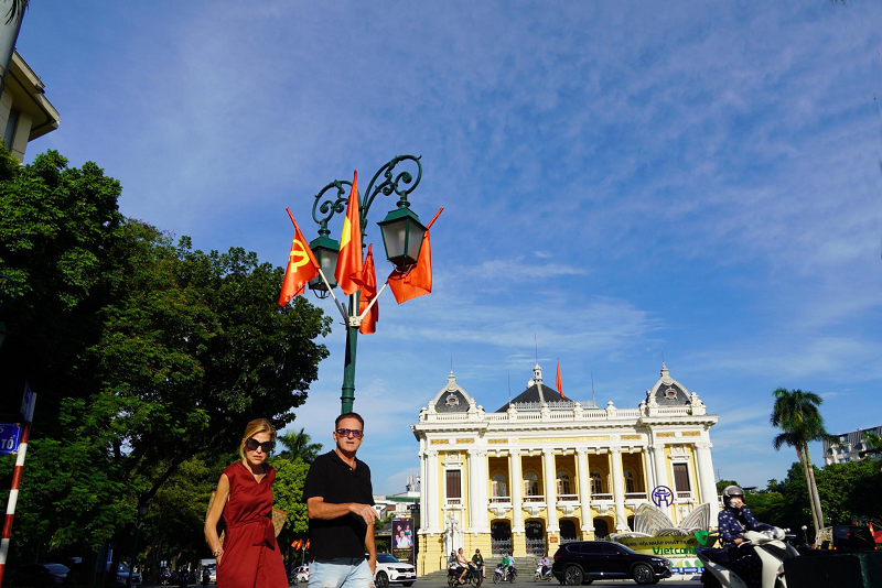 Ha Noi: Ruc ro co hoa chao mung ngay Quoc khanh 2/9-Hinh-5