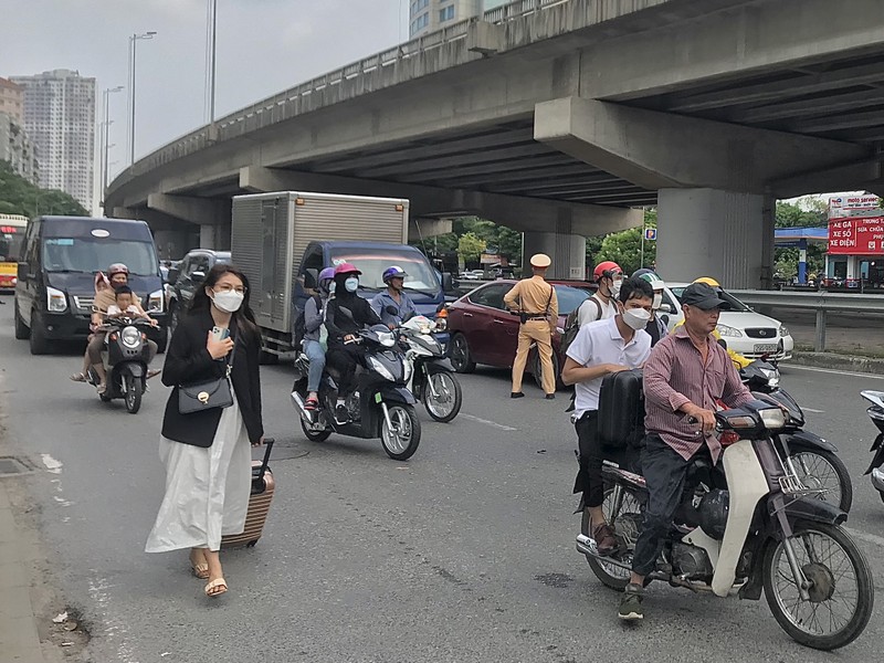 Nguoi dan tro ve Thu do sau nghi le: Un tac cuc bo-Hinh-10