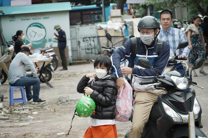 Ha Noi don gio lanh dau mua, nguoi dan thich thu mac ao am-Hinh-9